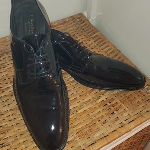 Too Boot New York - black shiny formal shoes